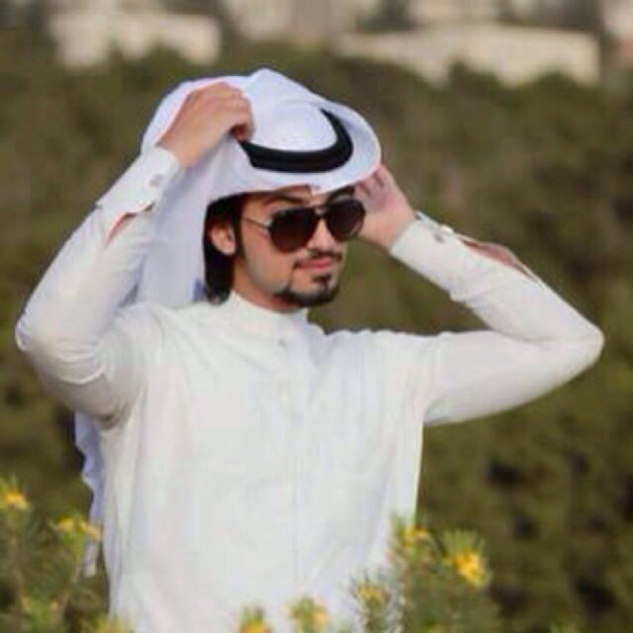 اي سوال عندك حول برامج ابل وجلكسي انا حاضر ارسل طلبك وسوف ارد في اسرع وقت