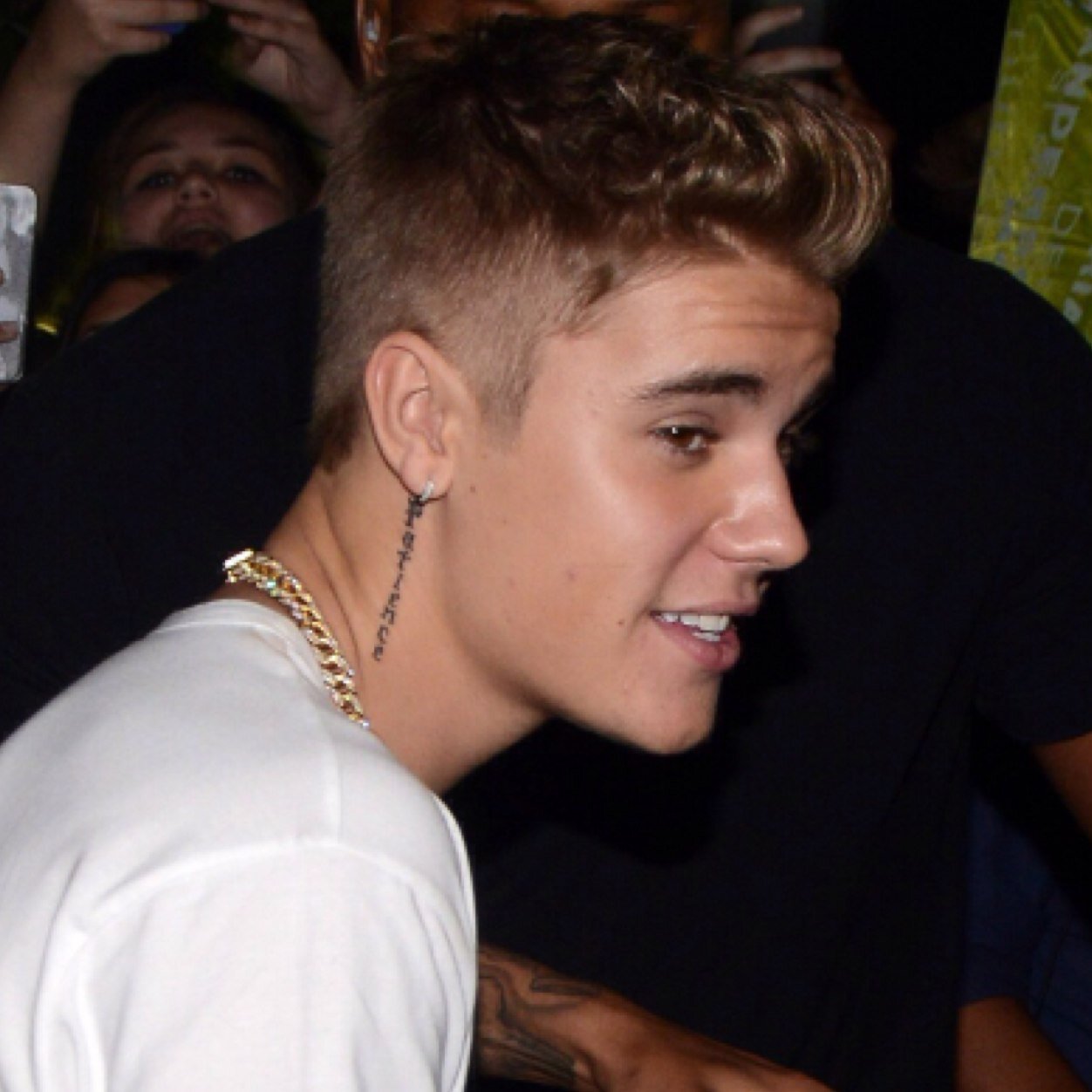 Justin&pizza✌️ I follow back