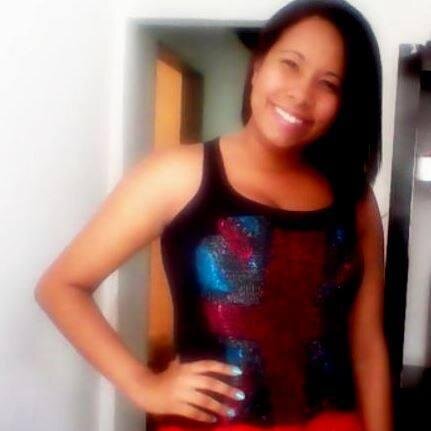 Nunca troque oque mais você quer no momento, pelo que mais você quer na vida. Por que momentos passam e a vida continua.