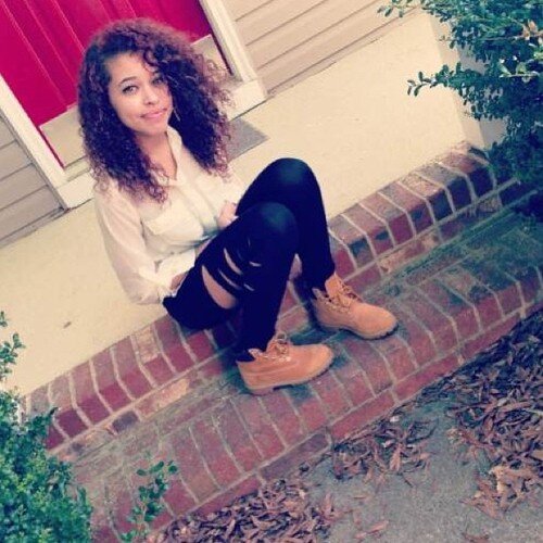 ShanaMarinacci's profile picture. If you judge someone, you have no time to love them.