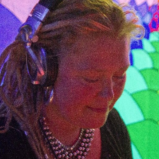 WorldMusic DJ, Wereldmuziek, WorldBeats, BuddhaBar, EthnoHouse, LittleBuddha, GlobalBeats, Dancer, Traveller, Trancedancer. Trance dance ceremony organiser.