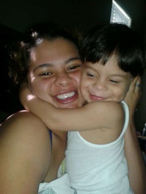 angyveloz93's profile picture. 