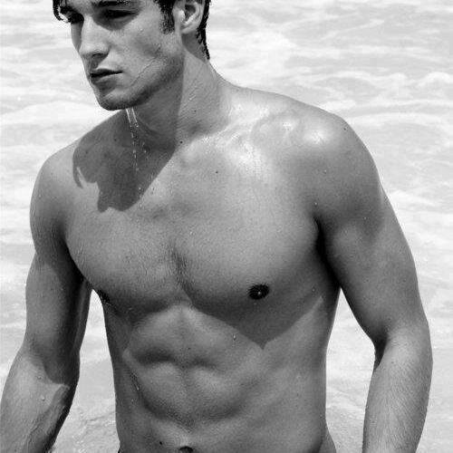 VincentMonot's profile picture. Follow moi back tu le regretteras pas ;)