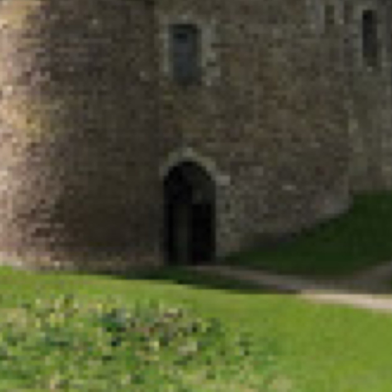 If you're visiting Stirling Castle & the Wallace Monument, you have no excuse but to drive the 8 miles to see me!