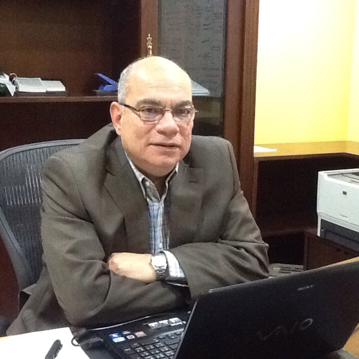 Business & Investment Consultant
