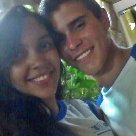 “Sou composta por urgências: minhas alegrias são intensas; minhas tristezas, absolutas.” (Clarice Lispector) / Maria Fernanda,te amo filha ♥ ✌