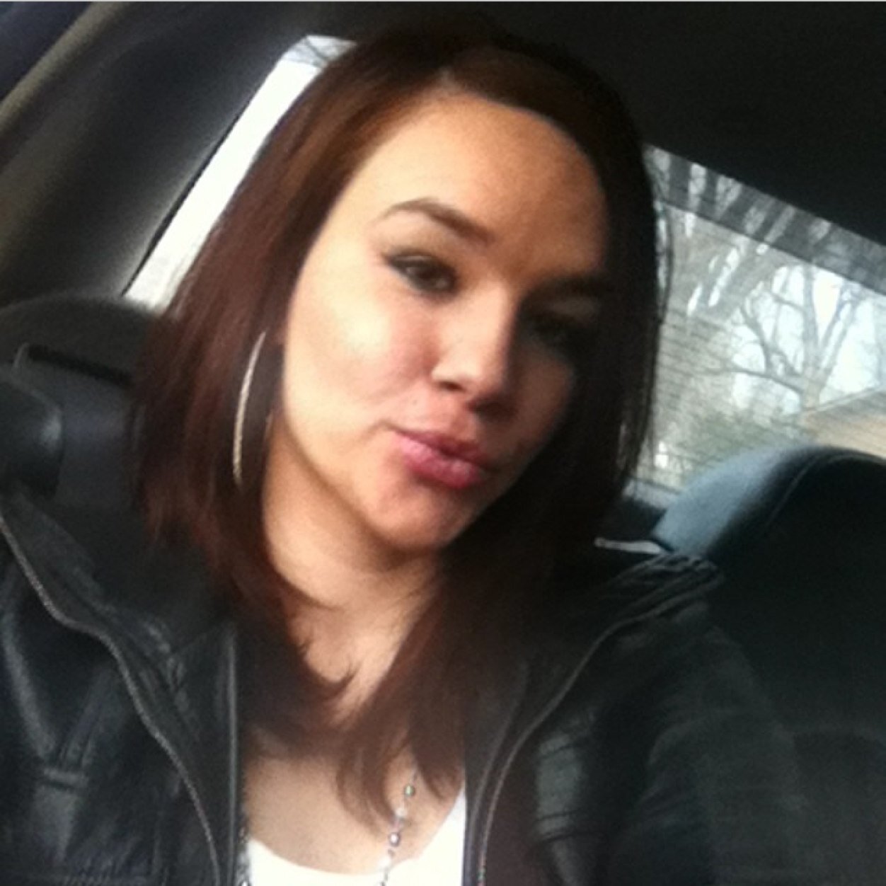 SLook like a girl, act like a lady, think like a man, work like a boss