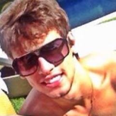 Rodrigo Caio Coquette Russo @SaoPauloFC sou conhecido como Xerife da defesa e enquanto vc lia te tomei a bola .