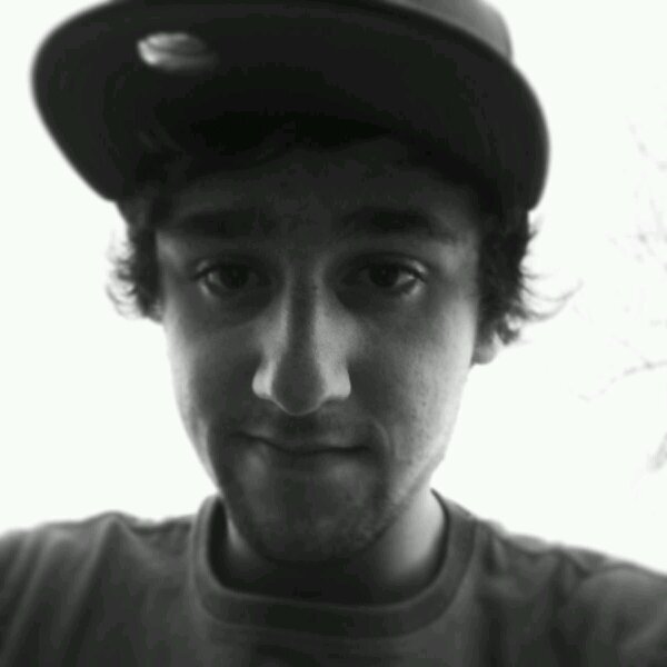 punk_wise's profile picture. Aime le skate, le punk, le rock. Je follow back tout le monde.