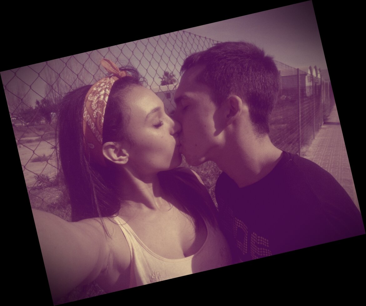 Amarteastrbntar's profile picture. /1997•19•11/ {Mi único delito en la vida será amarte hasta mi ultimo aliento} *Mi objetivo en la vida 'Amarte hasta reventar' o 'Reventar por no poder amarte'#