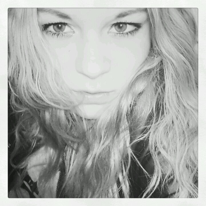 hee moppie, maar ik love uu xoxo @xLil_Kaneau