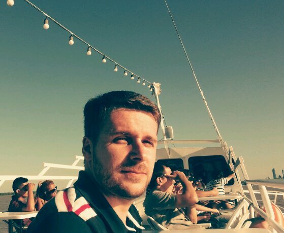 mcairoli's profile picture. Informático por las mañanas, Avgeek las 24hs.