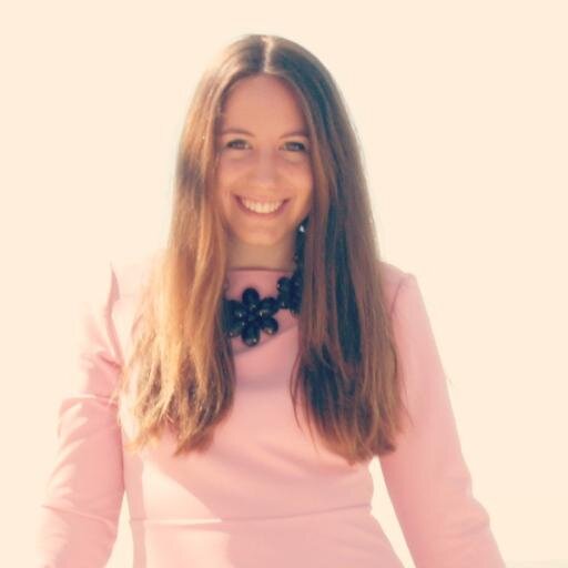 Estudiante de Economía y Periodismo en la URJC :) Be happy in the moment, that's enough. Each moment is all we need, not more #3