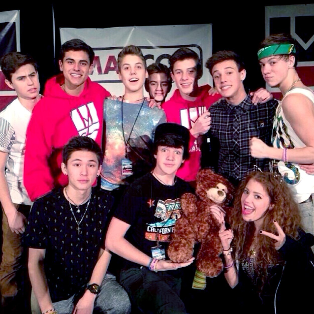 co_magcon's profile picture. 