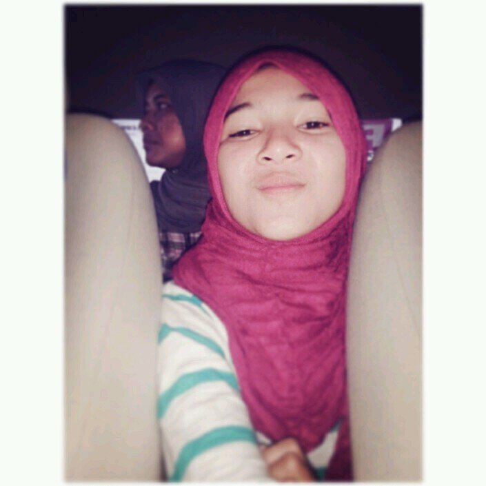 dielachalola's profile picture. *make it or break it*                                                                     diela /16 | gymnas from kedahan