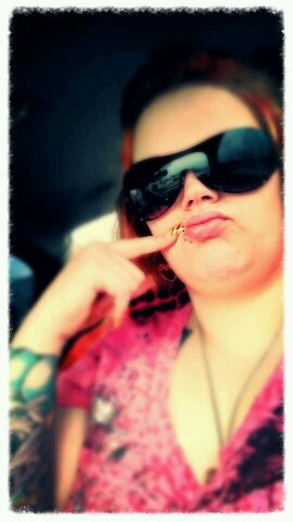 i love my kids ... i rock my 30s ... i love lyfe ... i live in the moment ... happiness is my key and im rockin' this out ....