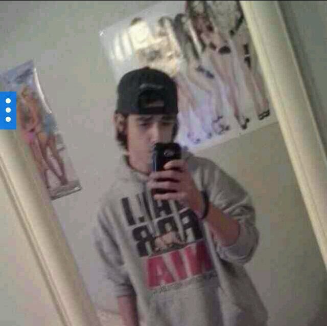 Born in San Juan Puerto Rico.
Play Football, Baseball, and Paintball.
Working out is what I like to do.
Just an average teen living life to the fullest.
