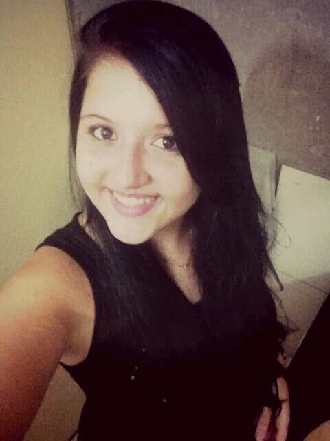 Deus não atende as nossas vontades e sim as nossas NECESSIDADES !  Snapchat : chulia_r