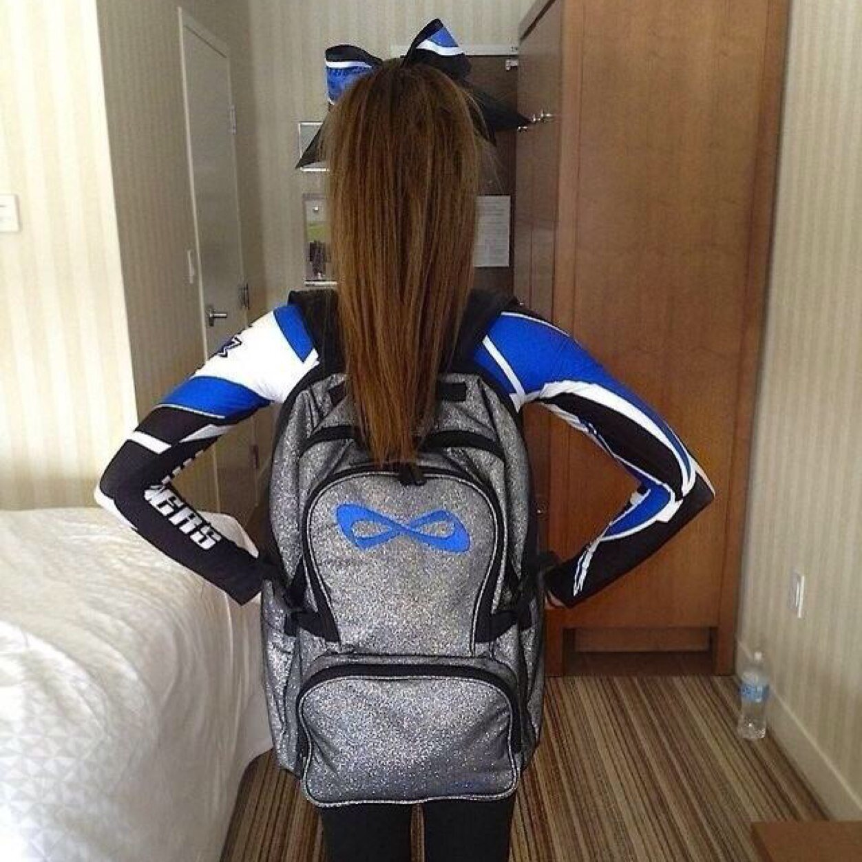 Hello upper eastsiders, it's B and C here to fill you in on the daily life of being a cheerleader✨ XOXO