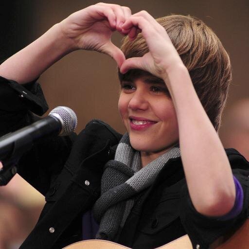 [mom's voice] então doutor, ela é fã de justin bieber oq eu faço?