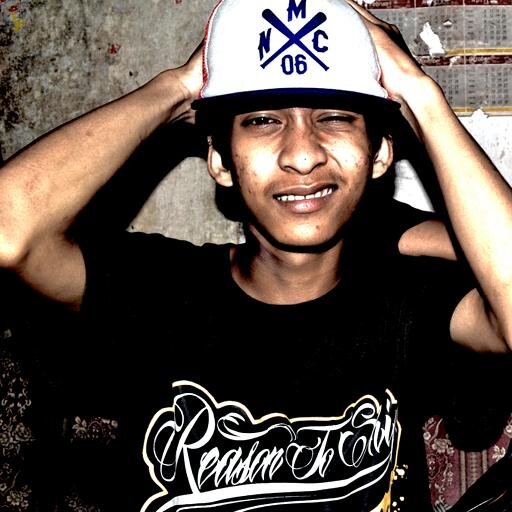 Guitaris vocal keep support @absentschoolyk | stay young and pop punk