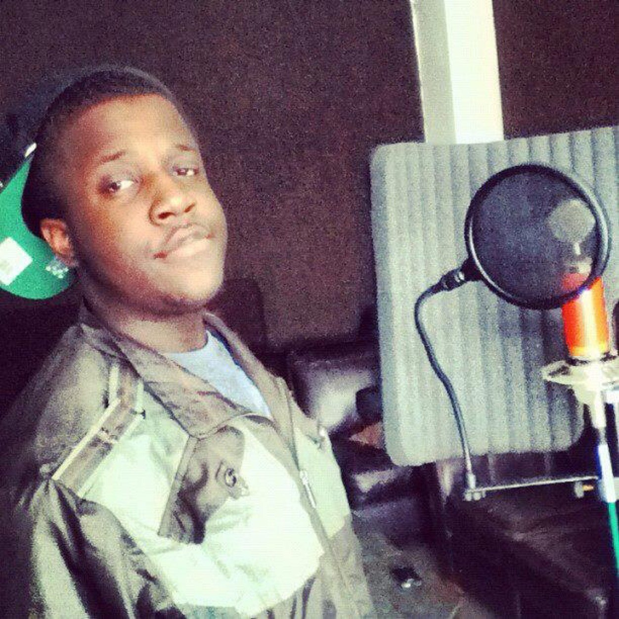 AT Productions WORLDWIDE Signed Artist. I love meetin new people. I hate unnecesary drama