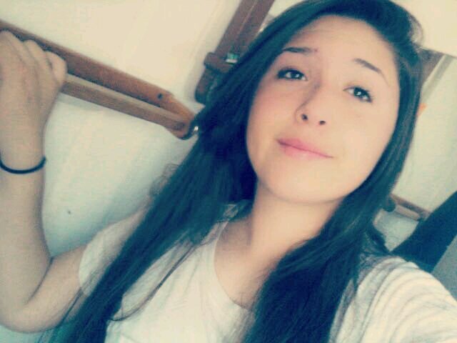 I love justin bieber and i believe in him and fuck u all the haters that hate on him he the best person ever   (  bizzle  we love )