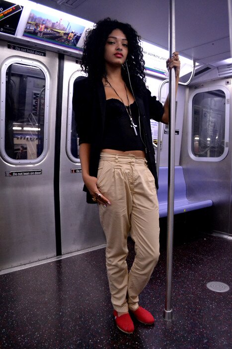 HarrietBartoshe's profile picture. Seriously, all I want is a guy to take me out and make me laugh for a good hour and take me back home.