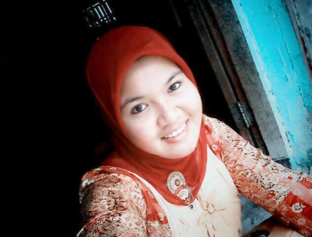 Membuat bunda tersenyum dengan keberhasilannku adalah hal yang wajib aku lakukan.I ♥ Mom