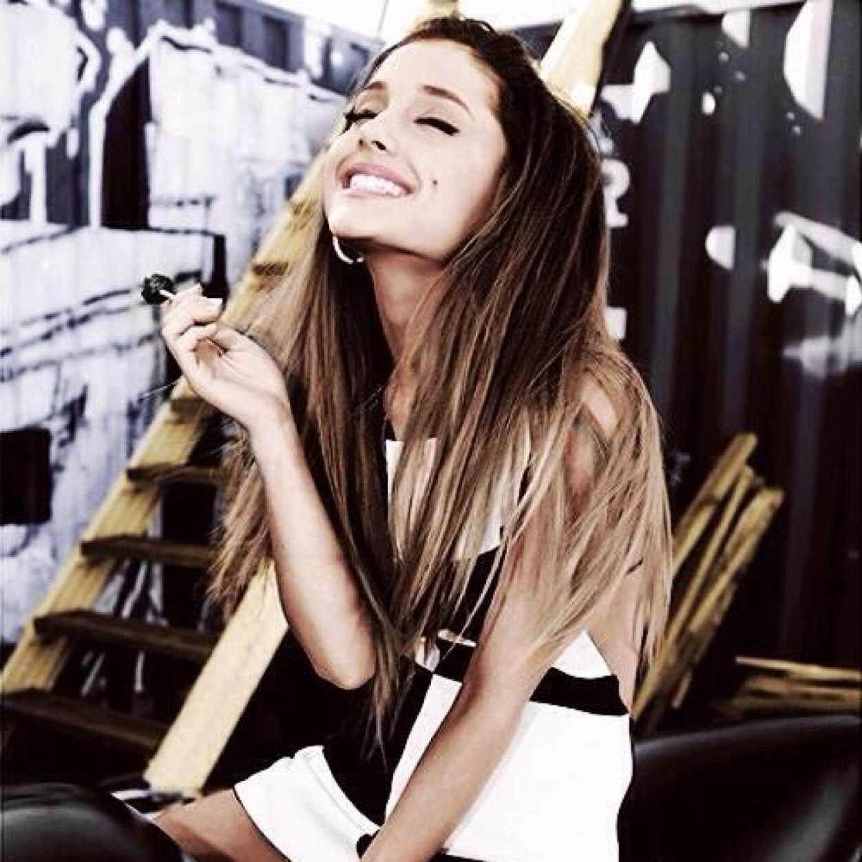 QueenAriLover's profile picture. ❤Ohsnapitzari made it❤ ❤Ari=queen❤ Little piece of The Loves Follow my other account @xverifiedslutx :)