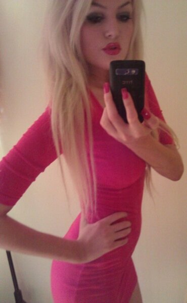 ManyaArrighi's profile picture. The only people you need in your life are the ones that need you in theirs.