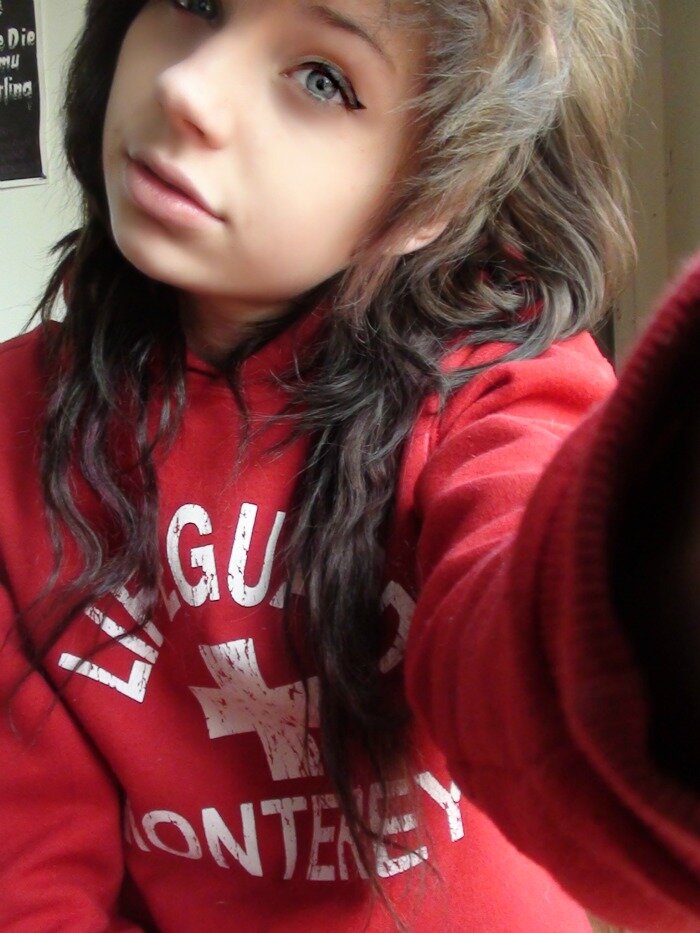 EnrichettaFishb's profile picture. Your clothes are making me extremely uncomfortable. Please, take them off.