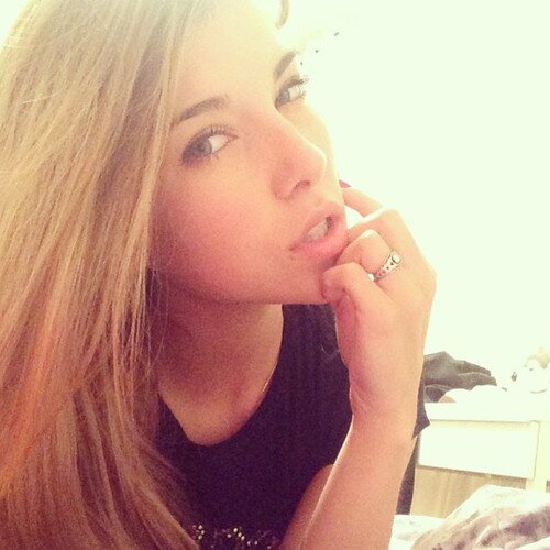 RhettaBenzies's profile picture. Love is everything.