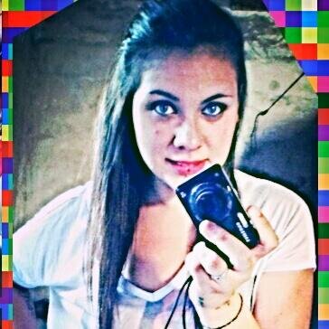 Con Tus Besos Soy Feliz; A Tus Pies Ya Me Rendii ♫♪