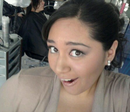 teatro musical , cantante , hija, estudiante y sobre todo nunca me doy por vencida