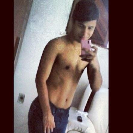 A força que me protege é a força que me faz querer viver, essa força chama-se força divina.