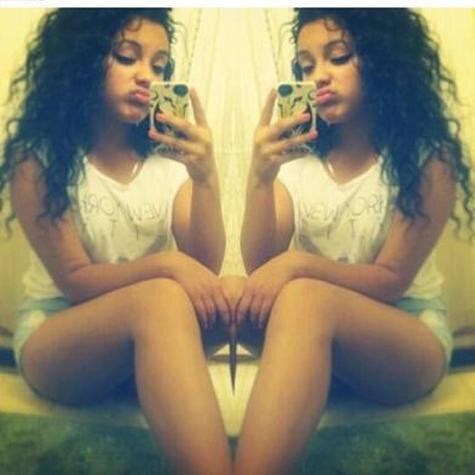 SkarlettStar's profile picture. Gruñona por excelencia pero cariñosa a la vez Trabajadora 100% Disciplinada en la misma proporción. Aprendiz de Bailarina y Amante del Amor, Esa soy Yo