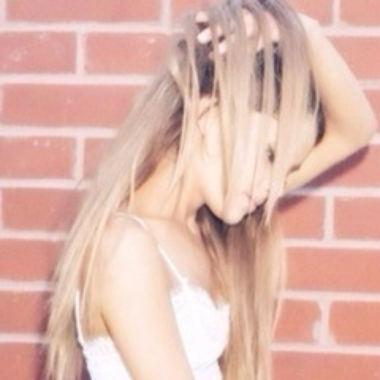 sunflxower's profile picture. 