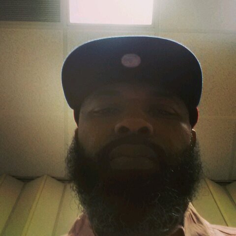 JUST A REGULAR DUDE! I Love WOMEN, SPORTS and MUSIC. Im a MAN and a Father first b4 im anything else!! ReMeMbEr ThAt