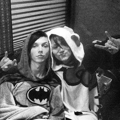 lexixplays's profile picture. Just a normal 21 year old that likes bands such as BVB, BOTDF, Avril Lavigne and so much more. I am also a big fan of Minecraft!