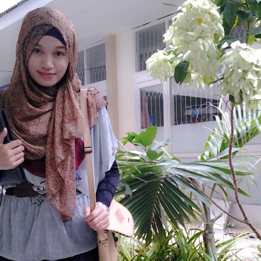 I ♥ Allah, my family, myself, and my life {}  Medical Student in USK ¤Wanna be a kind doctor¤