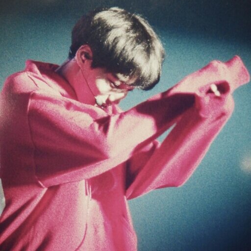 당신은 내 첫 사랑을 잡아 가장 먼저 #EXO 
Account containing about exo and no other.  real EXO stan and stalk them _always . #stalker