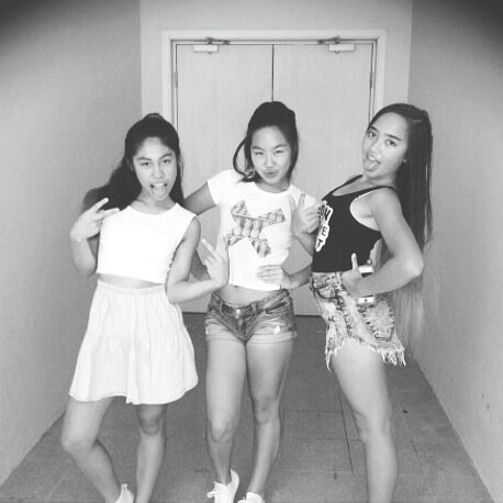 beautyvibes03's profile picture. hey!!! we're a brand new beauty channel 3