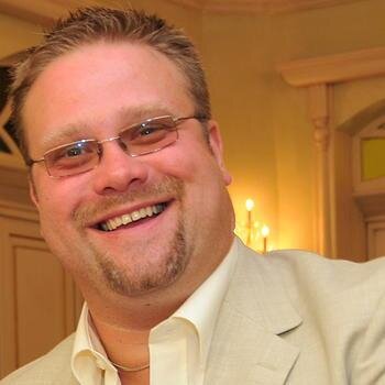 Infinity of possibilities. My name is Carsten. #sales #consultant Love helping #businesses #grow.