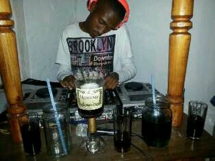 DjDamonse's profile picture. Dwayne Deejay is a humble Deejay,working very hard to success in life. Qualified drywall and ceiling installer, professional engineering sketchier▲▲