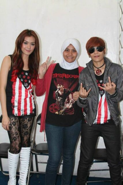 Cuma kak @MitaEnglandMuse idolaku satu2nyaa (˘⌣˘)ε˘`)  Follow my instagram: Putrimrz Invite my PIN 266d99e5 ({})