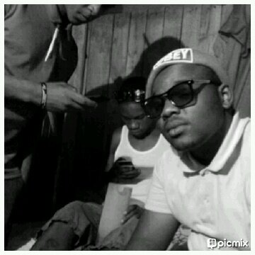 Open minded,I so love music n the company of good people/BBm2B950611