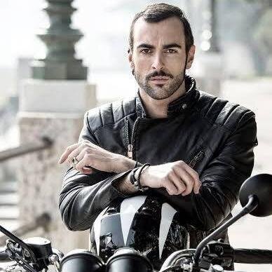 Mi chiamo Martina e amo Marco Mengoni... Lo amo per la sua semplicità! *-* Sempre e per sempre, per lui!