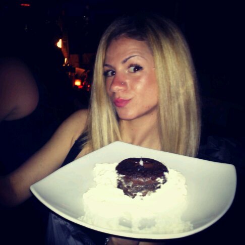 cookwithelena's profile picture. 