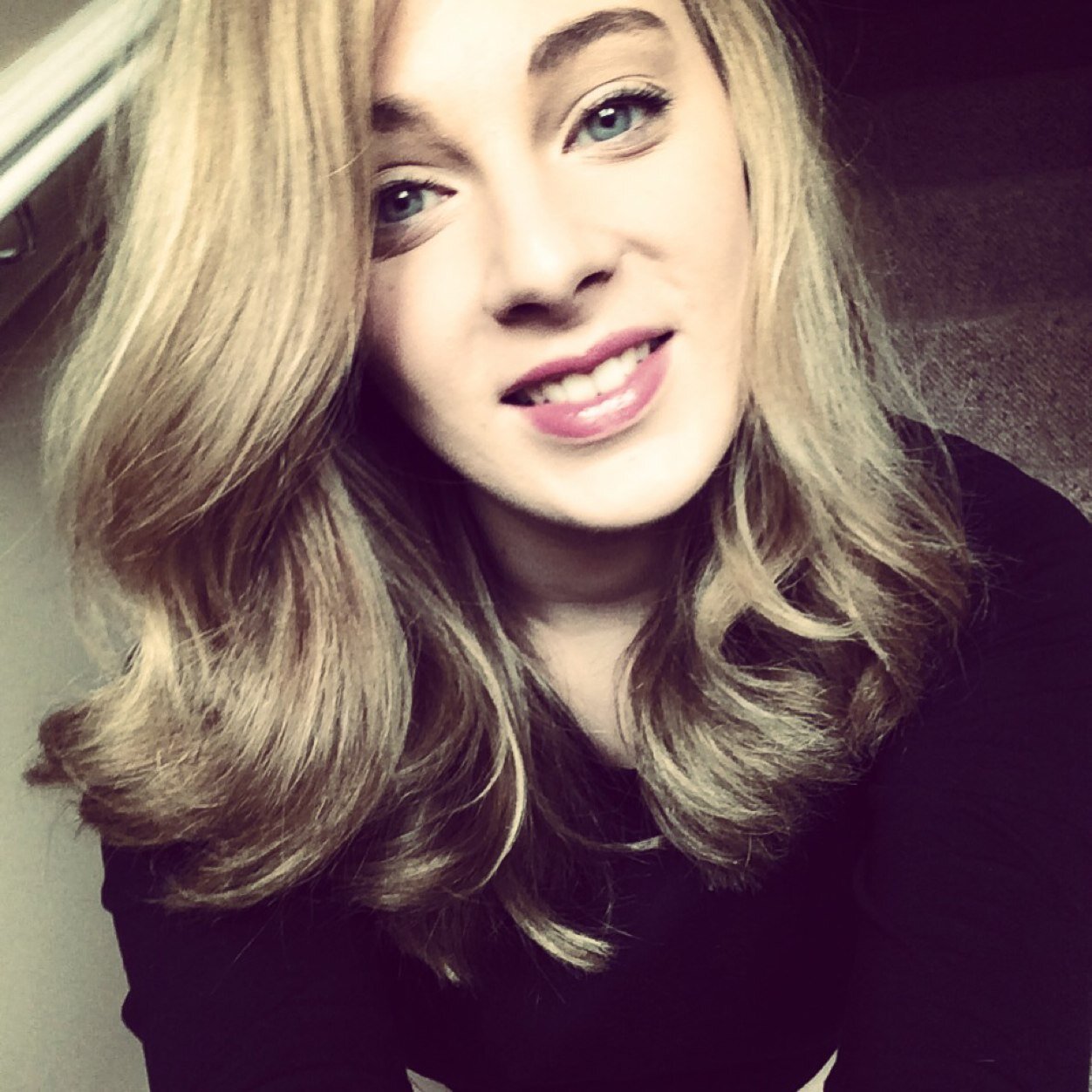 Beauty Blogger | Business Management Student ♡ beautywithbeck@outlook.com